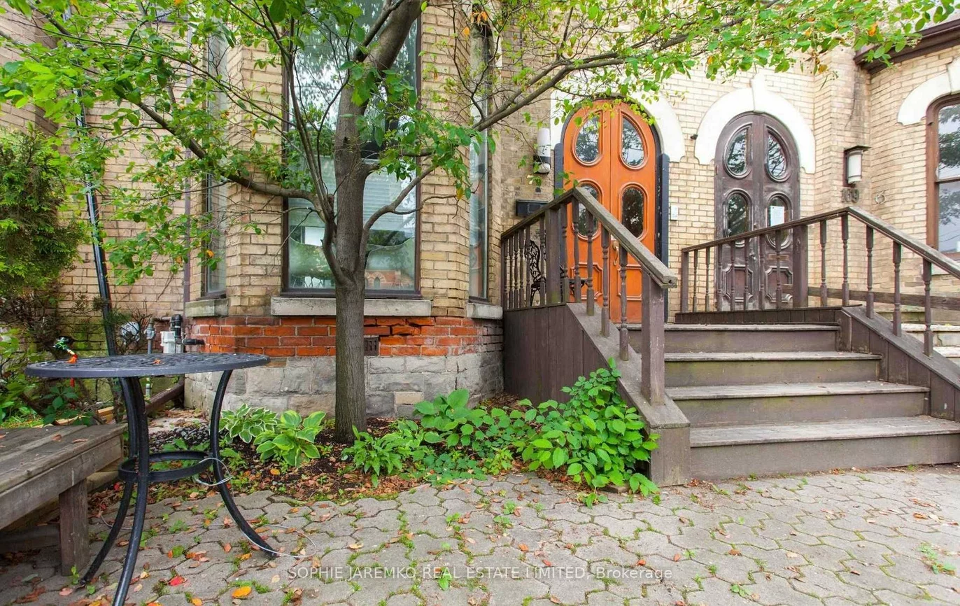 171, Carlton, Moss Park, Toronto