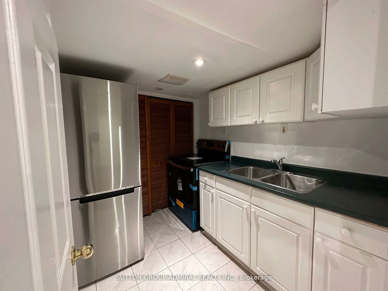 7, Resolution, Hillcrest Village, Toronto