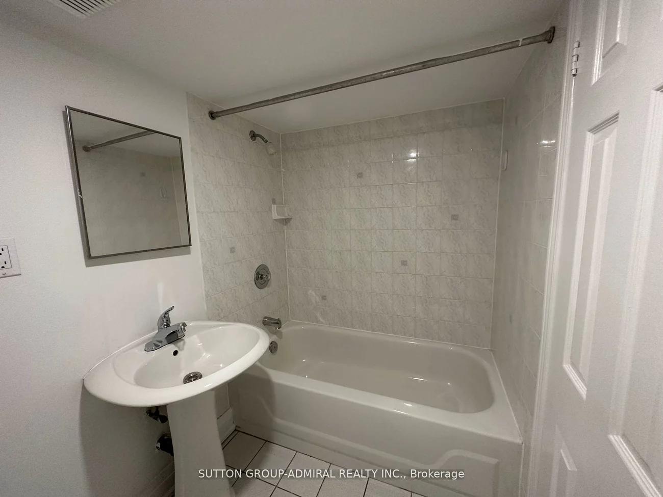 7, Resolution, Hillcrest Village, Toronto