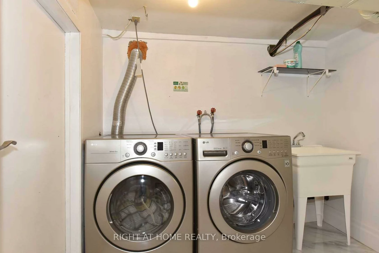 23, Amherst, Oakwood Village, Toronto