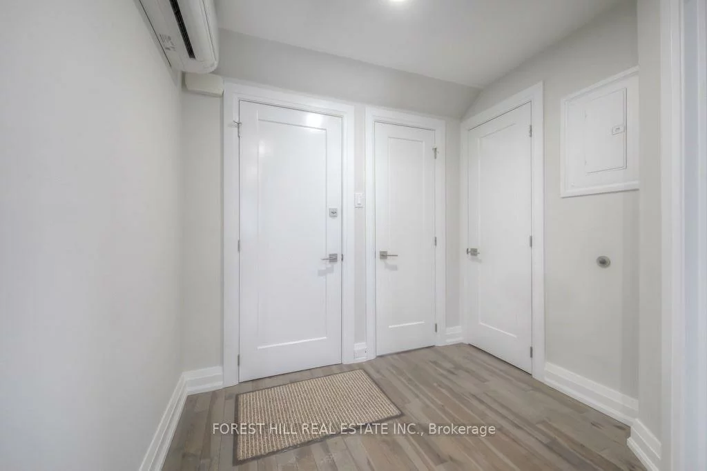 1747, Bathurst, Forest Hill South, Toronto
