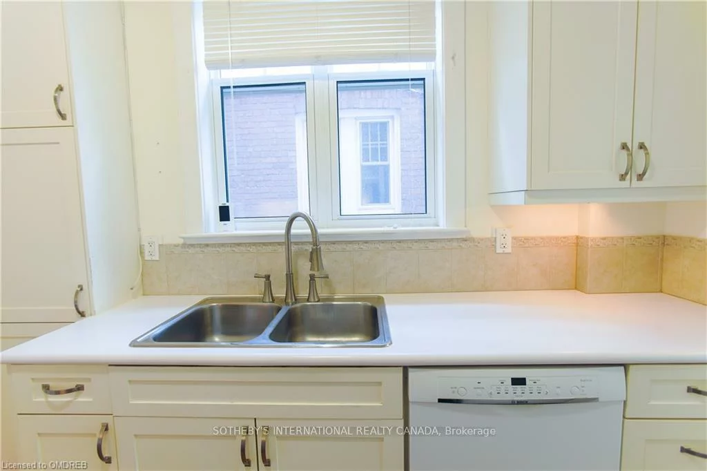 49, HILLSDALE, Yonge-Eglinton, Toronto