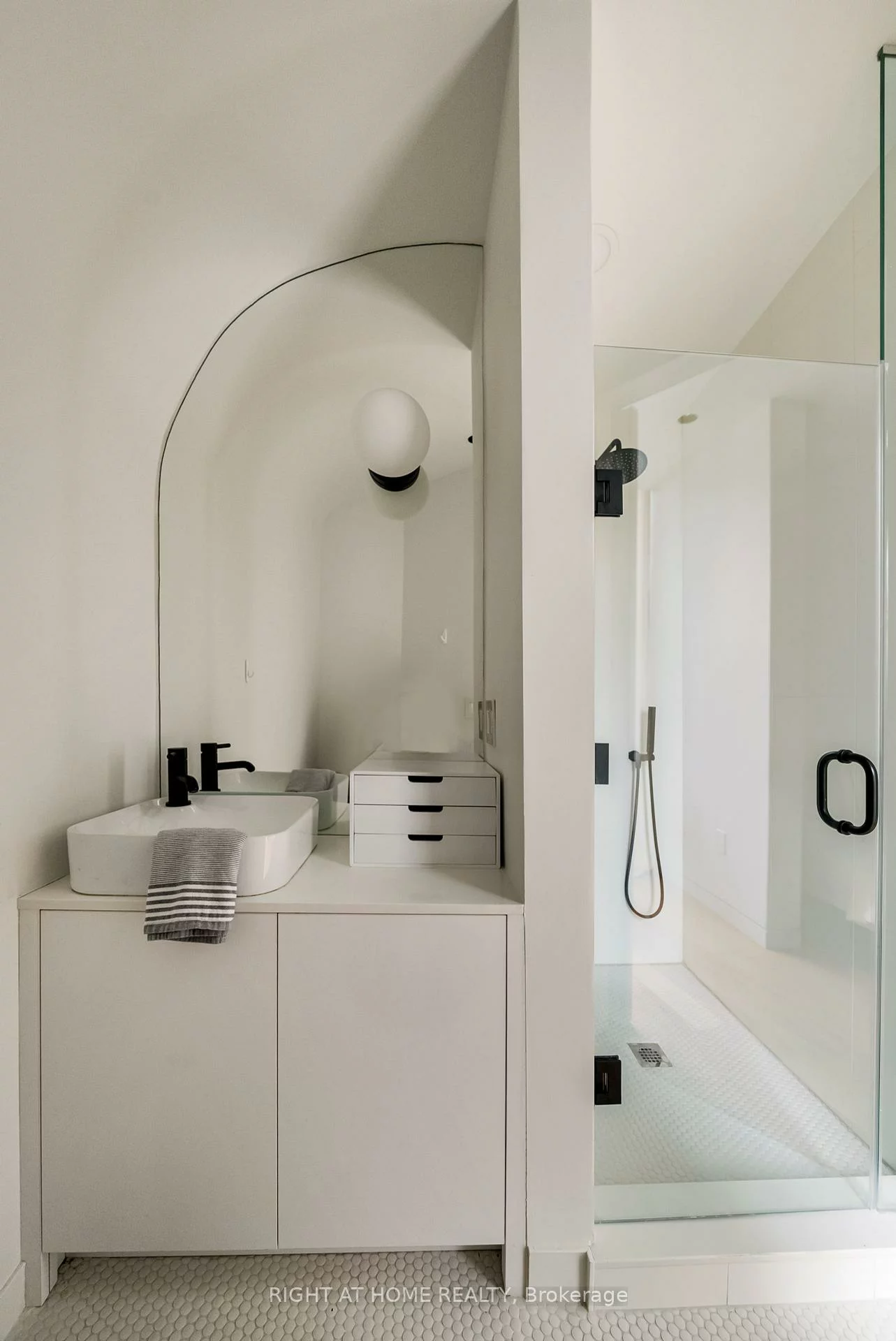 44, Foxley, Trinity-Bellwoods, Toronto