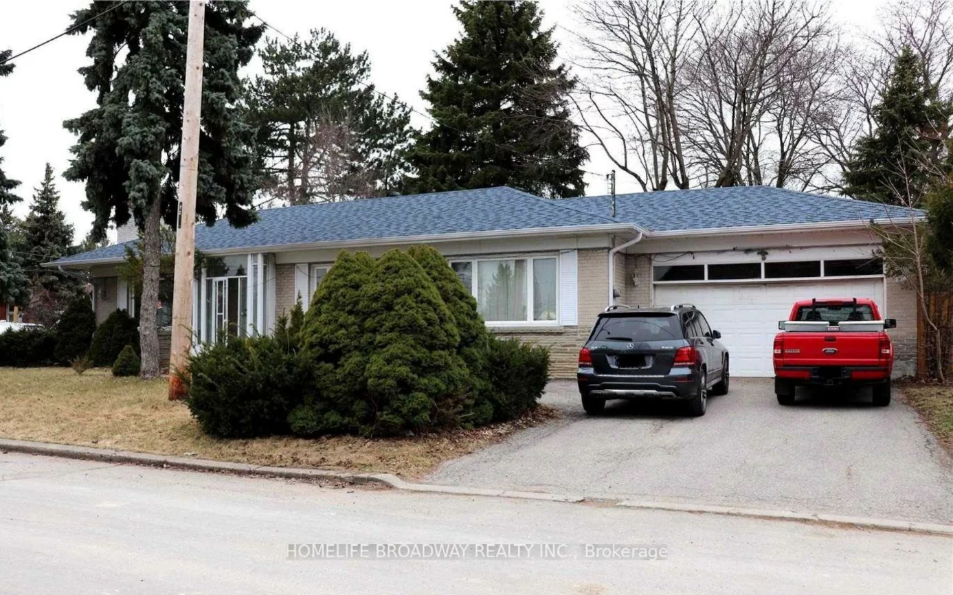 76, Citation, Bayview Village, Toronto