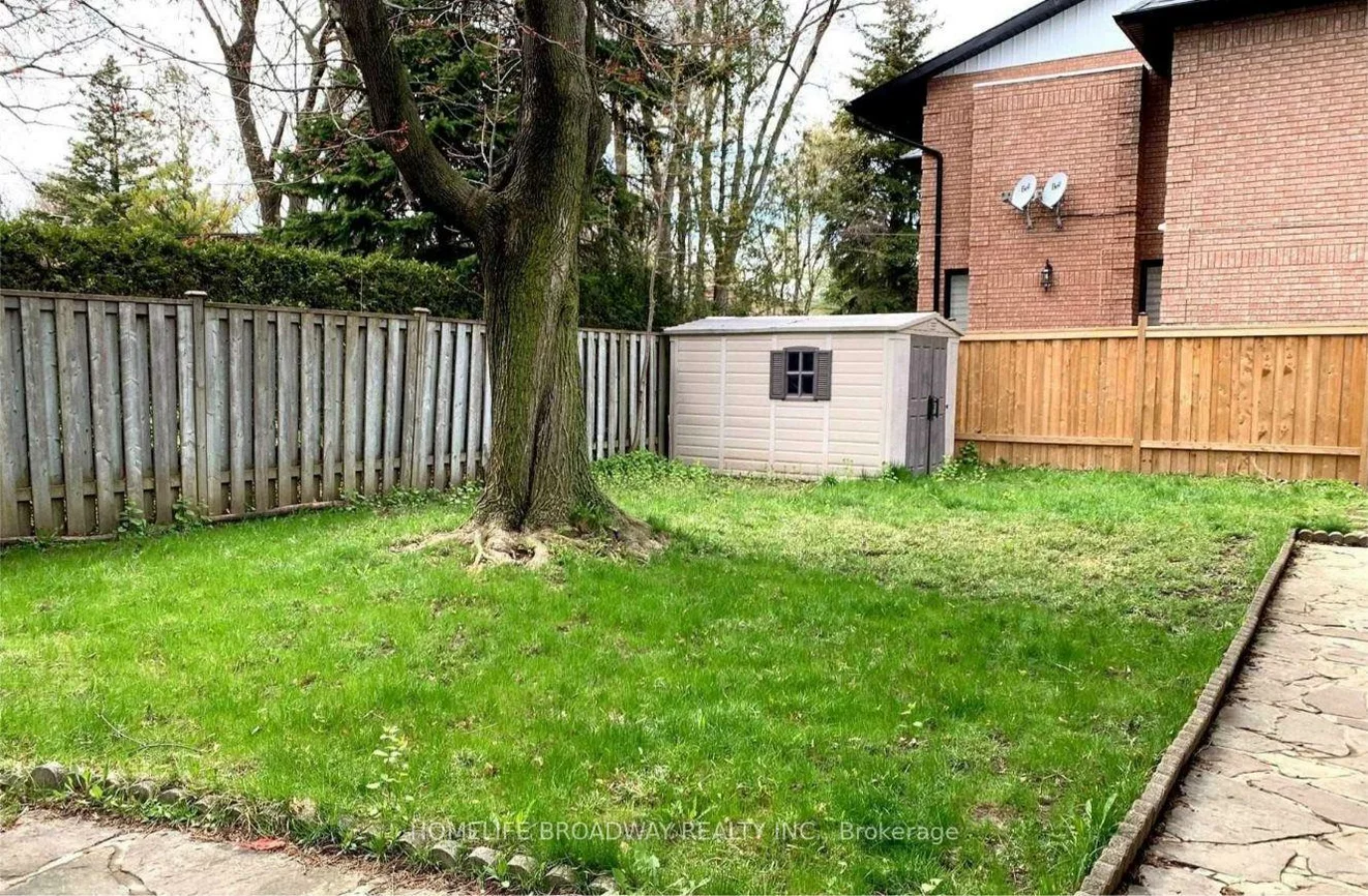 76, Citation, Bayview Village, Toronto