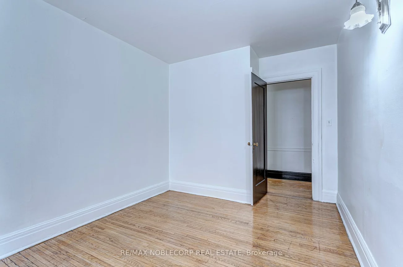 809, Duplex, Lawrence Park South, Toronto