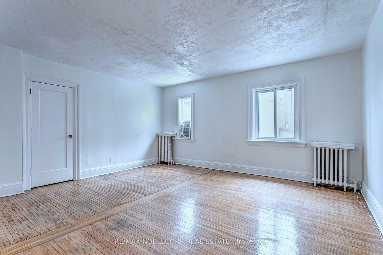 809, Duplex, Lawrence Park South, Toronto