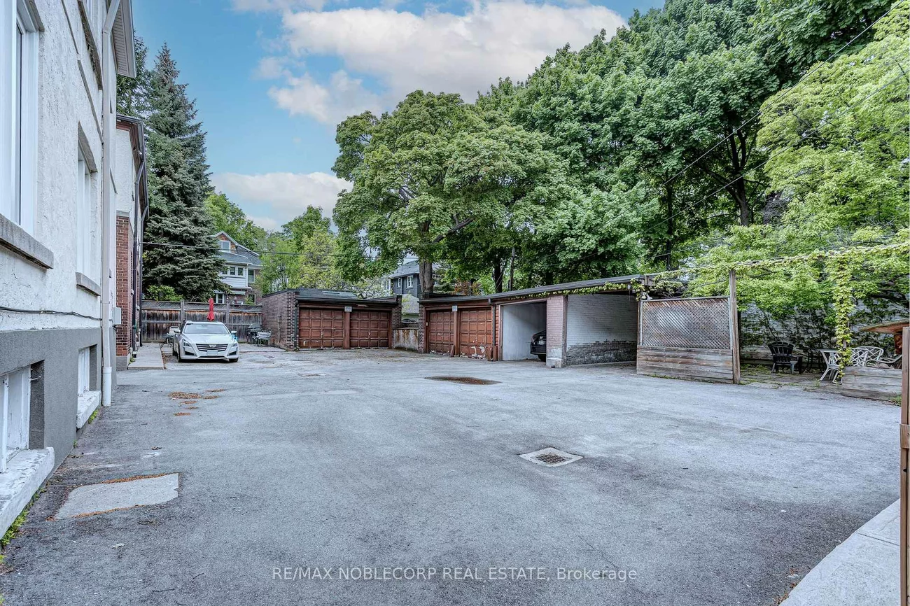 809, Duplex, Lawrence Park South, Toronto