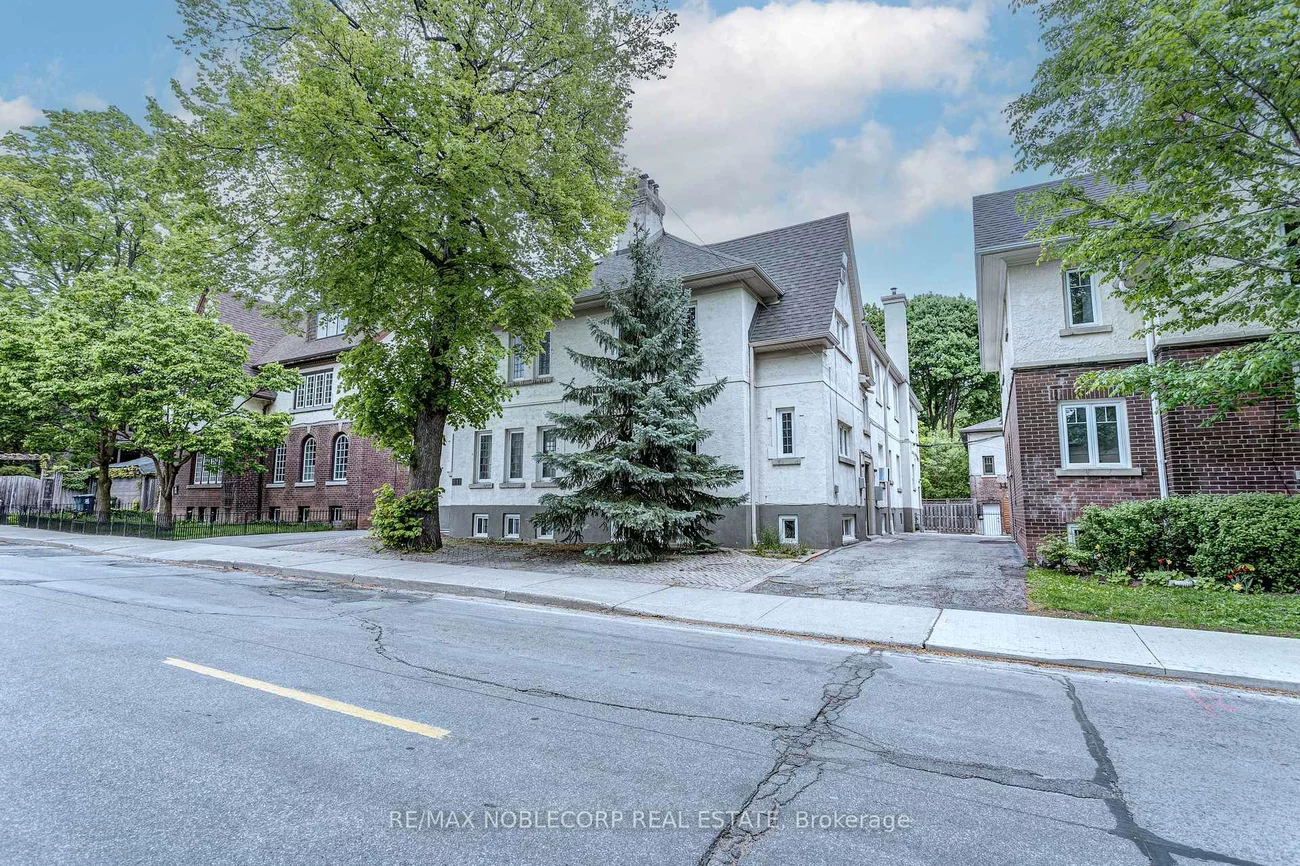 809, Duplex, Lawrence Park South, Toronto