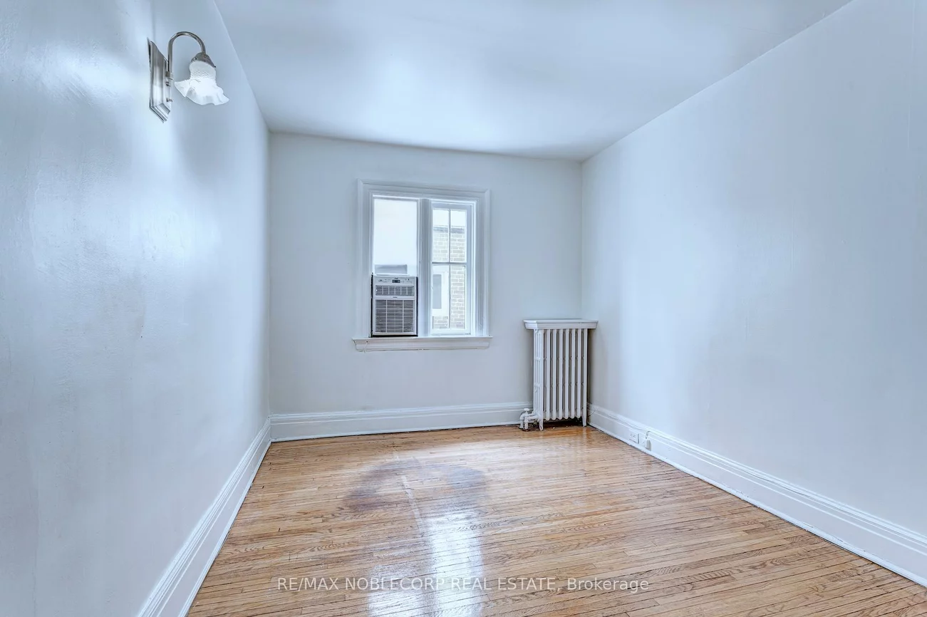 809, Duplex, Lawrence Park South, Toronto