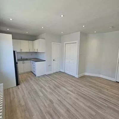 1566, Avenue, Bedford Park-Nortown, Toronto
