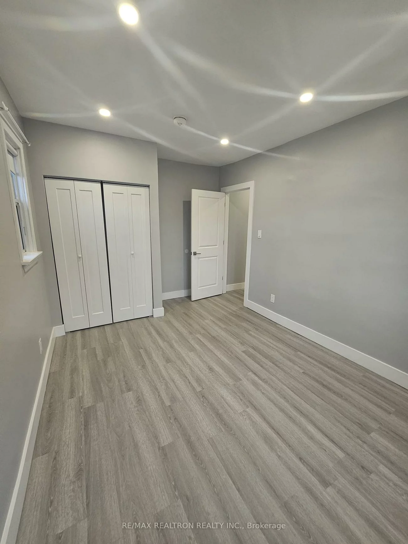 312, Douglas, Bedford Park-Nortown, Toronto