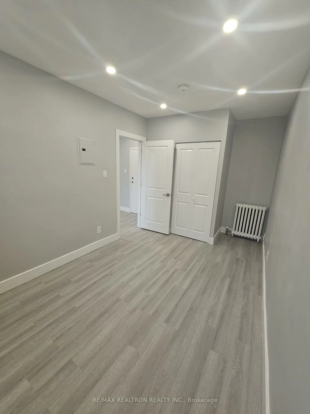 312, Douglas, Bedford Park-Nortown, Toronto