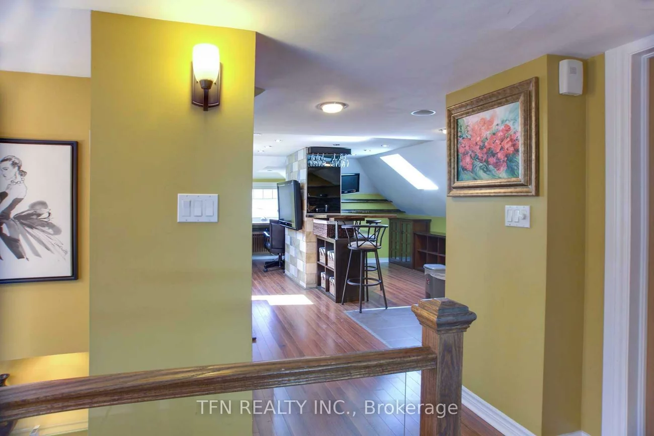 250, St. Clair, Rosedale-Moore Park, Toronto
