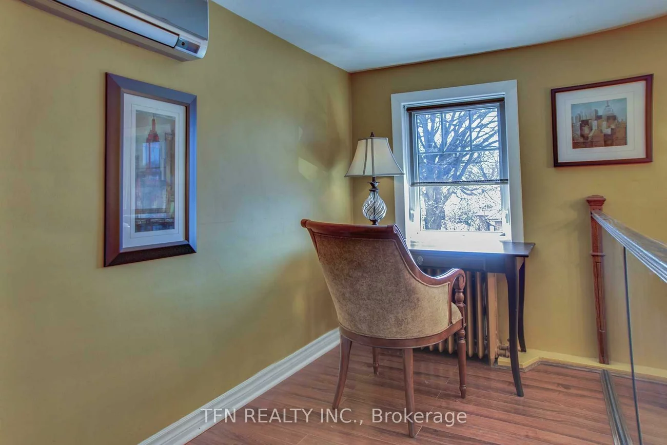 250, St. Clair, Rosedale-Moore Park, Toronto