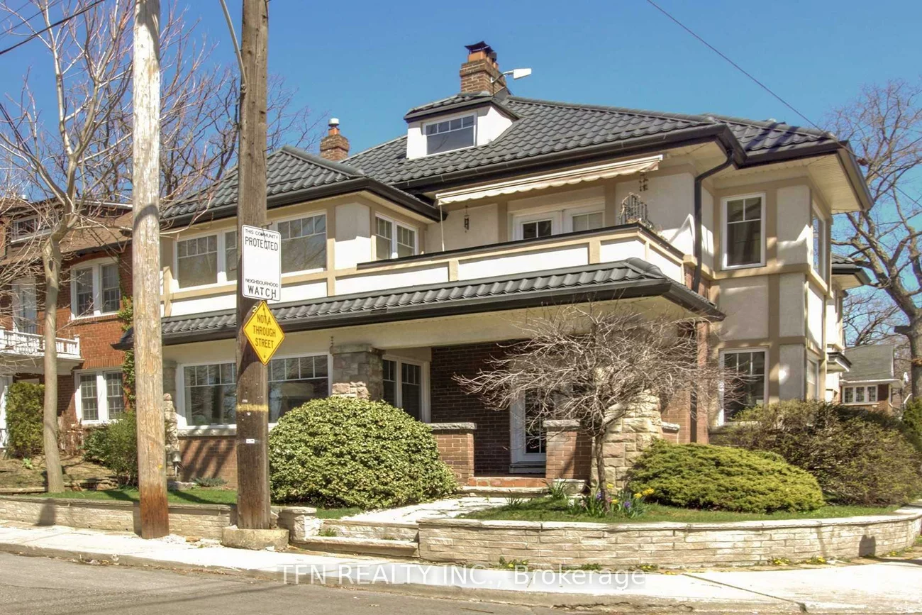 250, St. Clair, Rosedale-Moore Park, Toronto