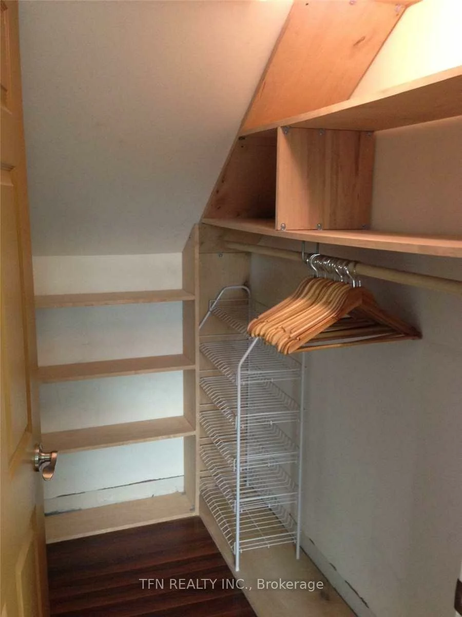 250, St. Clair, Rosedale-Moore Park, Toronto