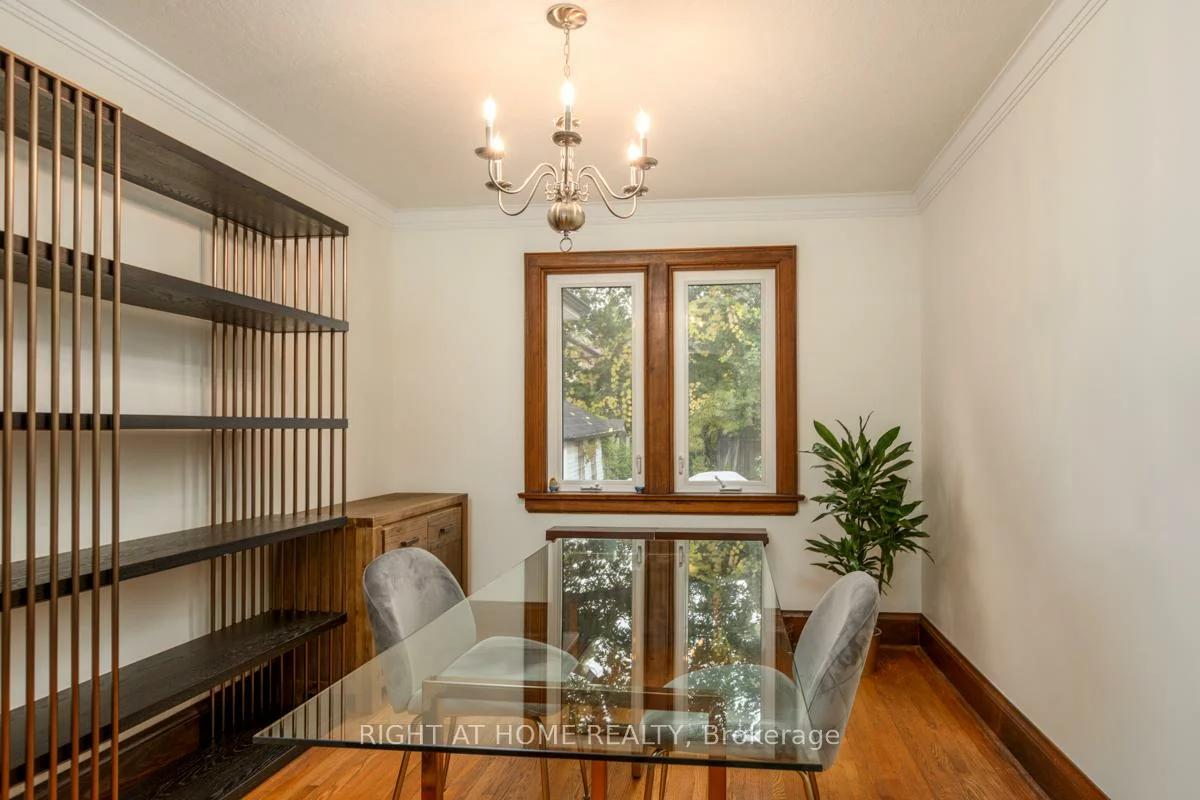 94, Roe, Bedford Park-Nortown, Toronto