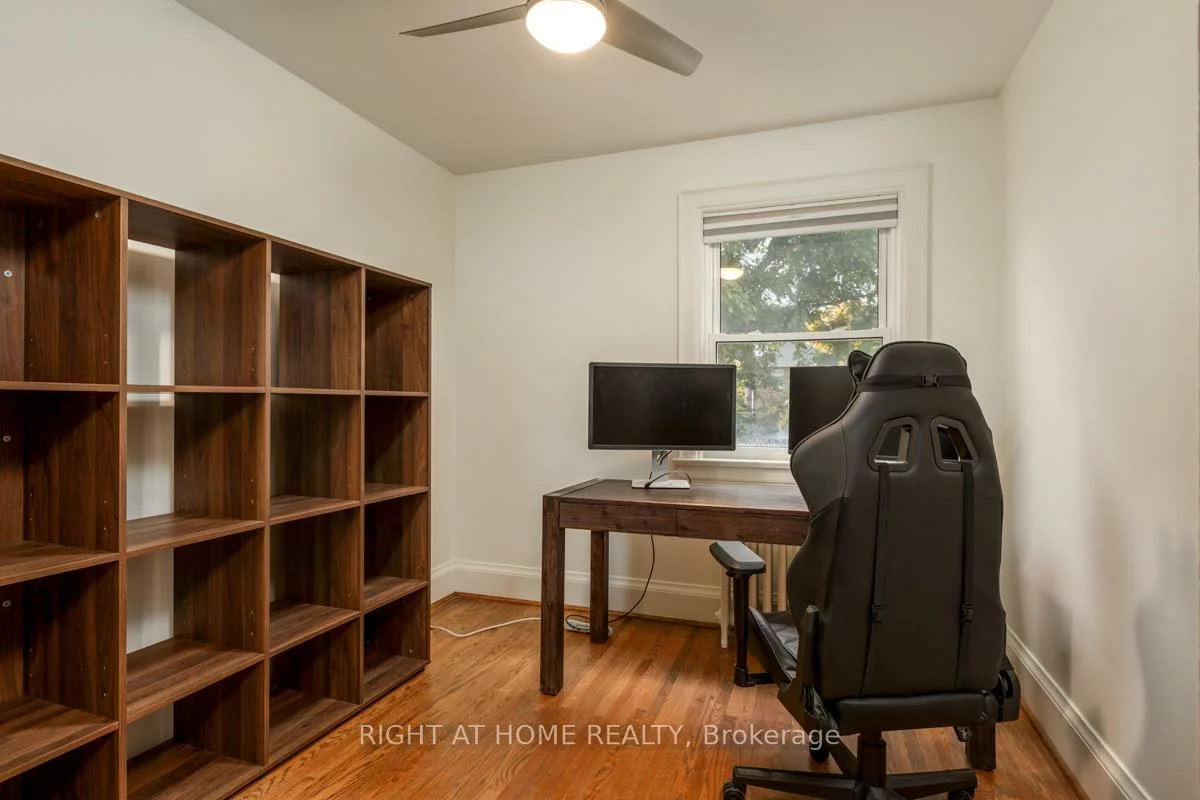 94, Roe, Bedford Park-Nortown, Toronto