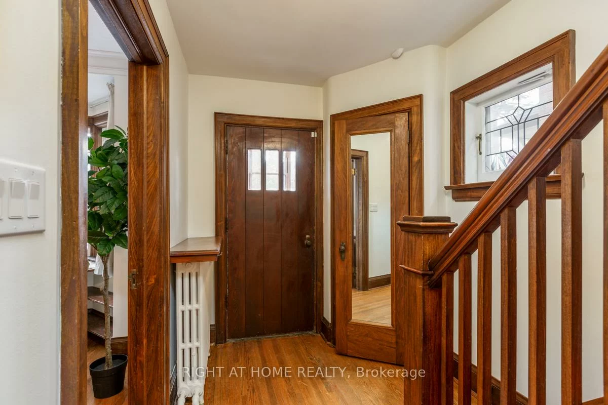 94, Roe, Bedford Park-Nortown, Toronto