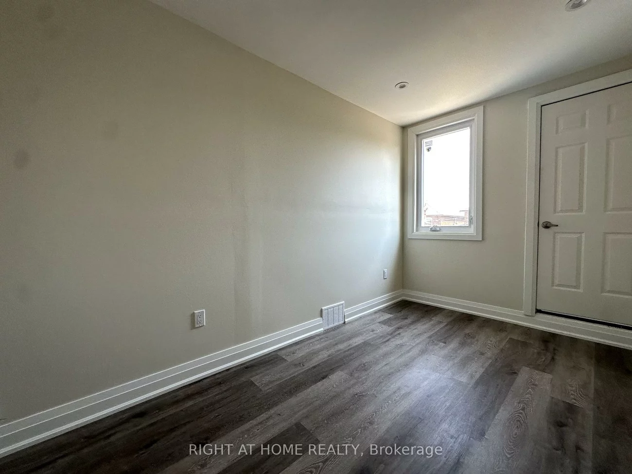 1637, Eglinton, Oakwood Village, Toronto
