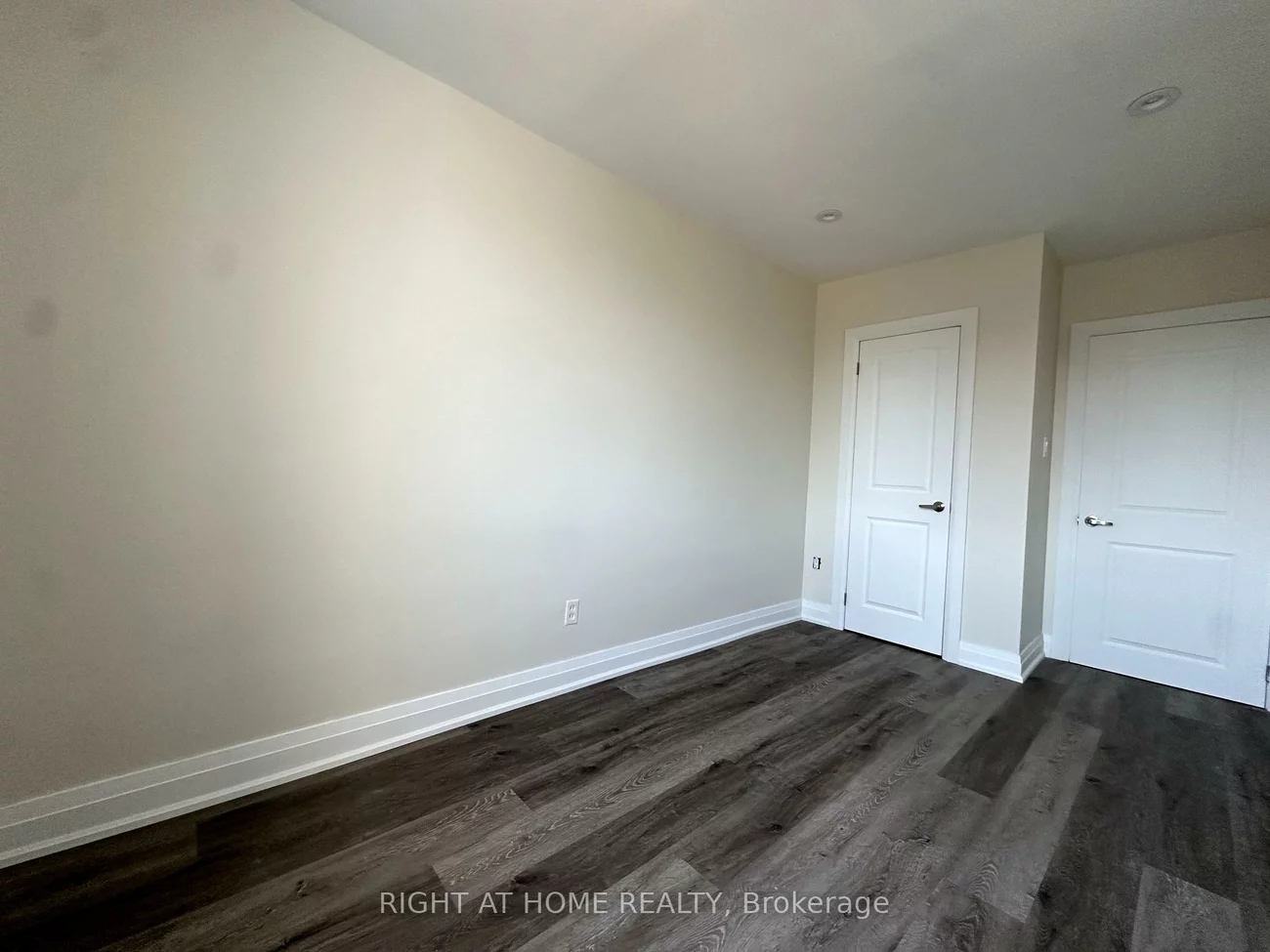 1637, Eglinton, Oakwood Village, Toronto