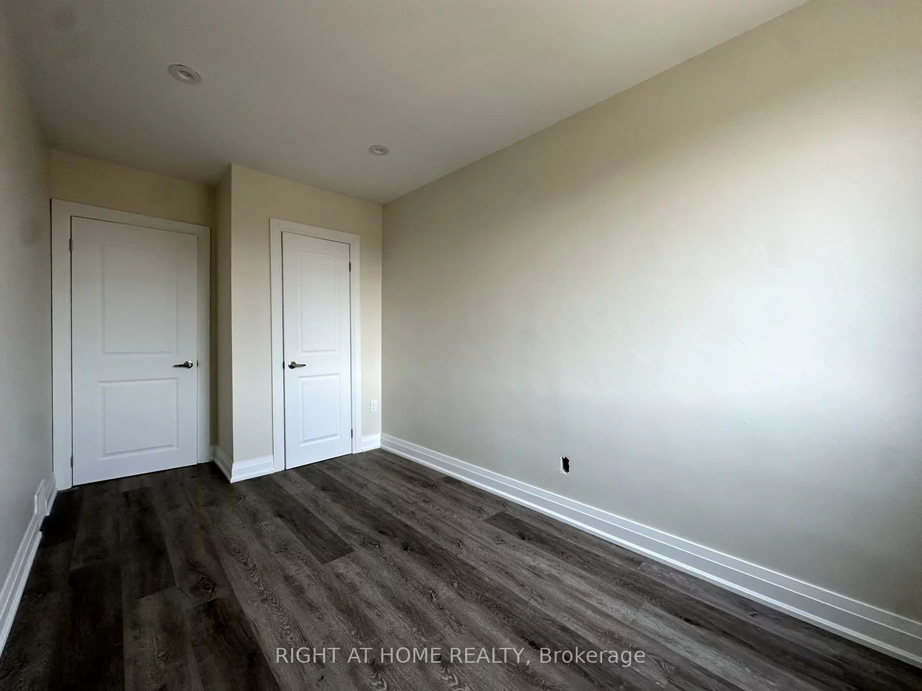 1637, Eglinton, Oakwood Village, Toronto