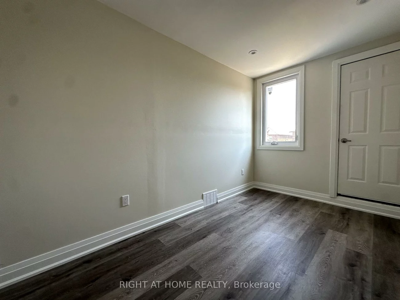 1637, Eglinton, Oakwood Village, Toronto