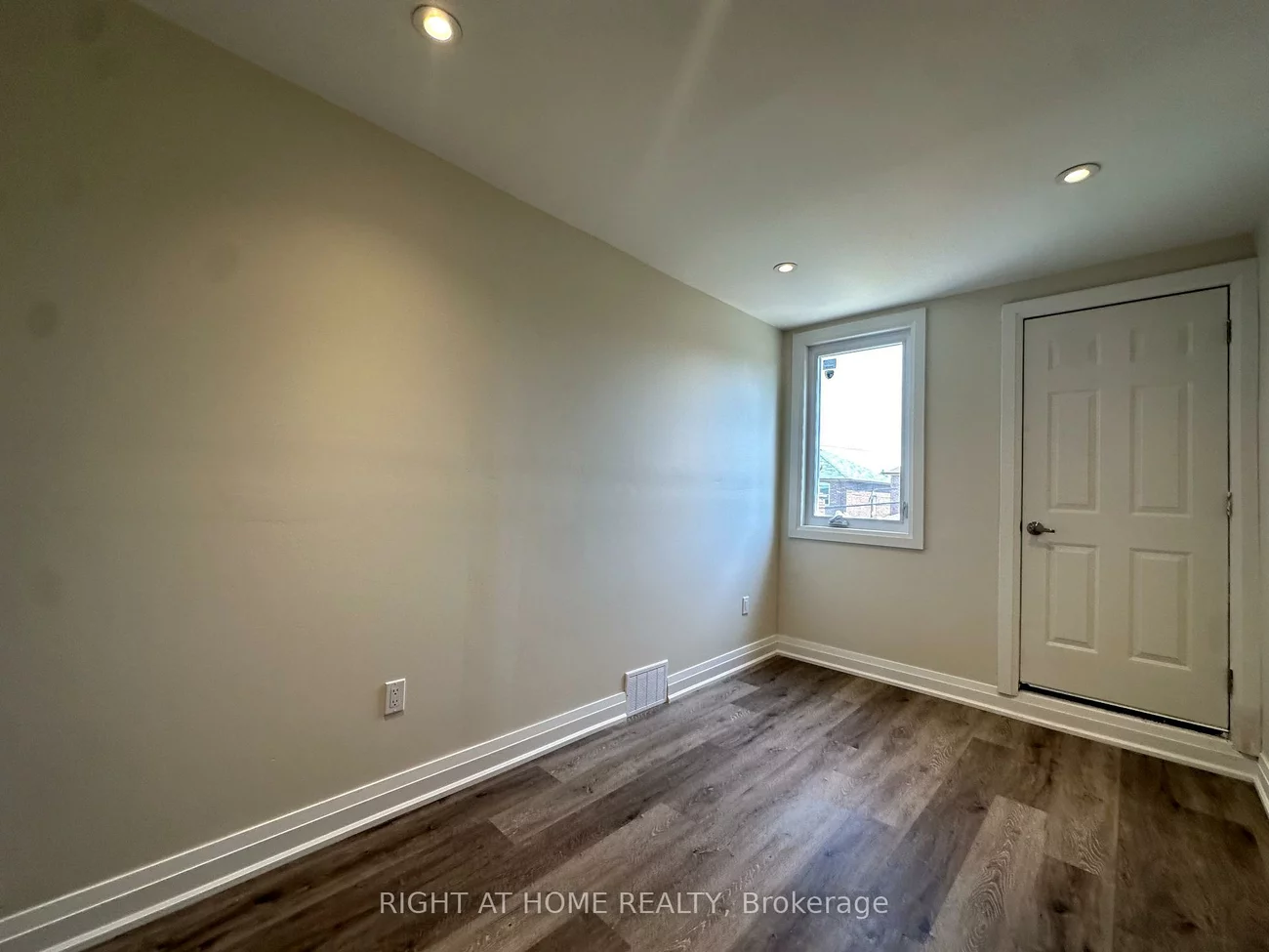 1637, Eglinton, Oakwood Village, Toronto