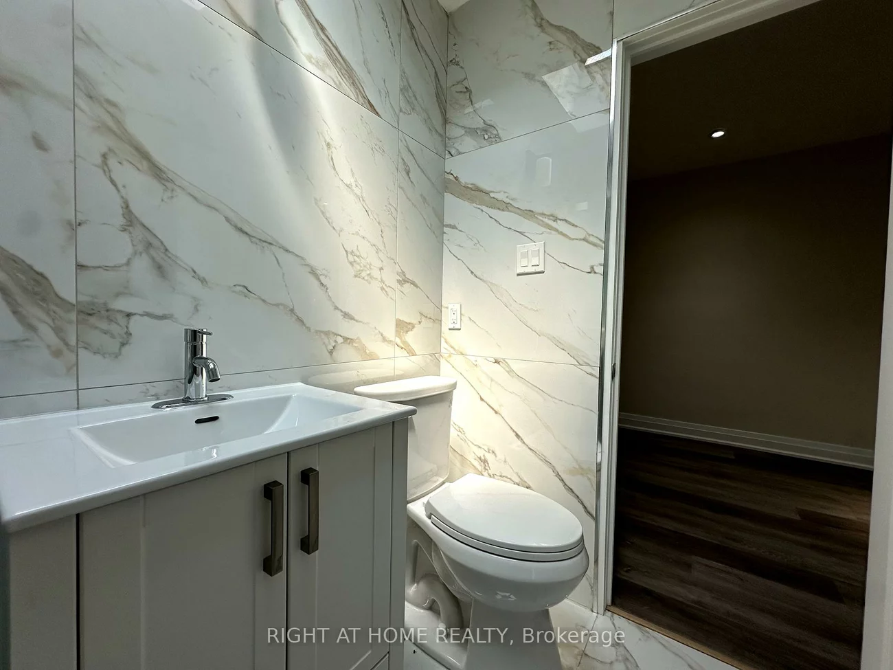 1637, Eglinton, Oakwood Village, Toronto