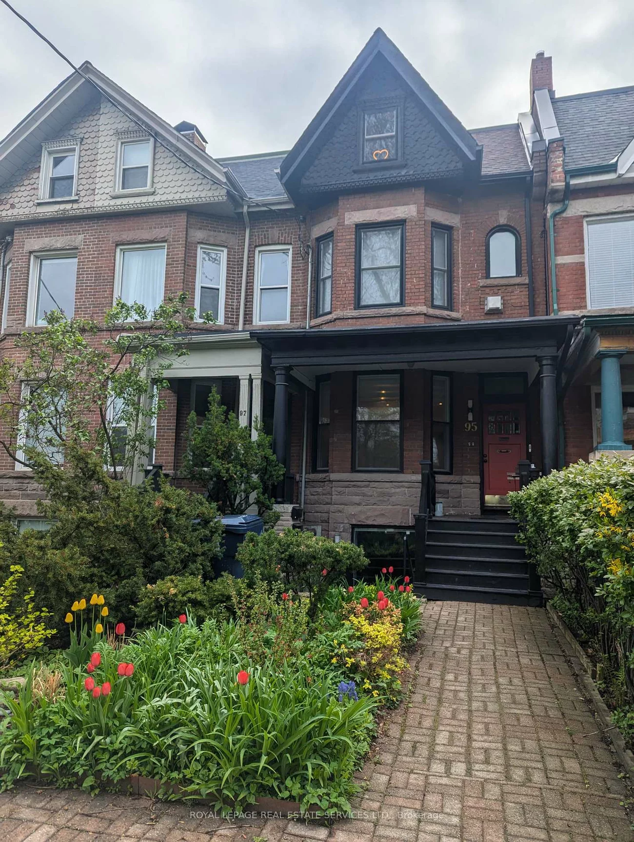95, Brunswick, University, Toronto