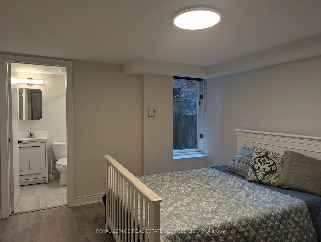 95, Brunswick, University, Toronto