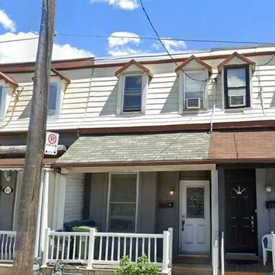 609, Dufferin, Little Portugal, Toronto