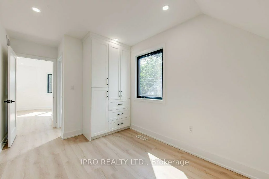 455, Ossington, Palmerston-Little Italy, Toronto