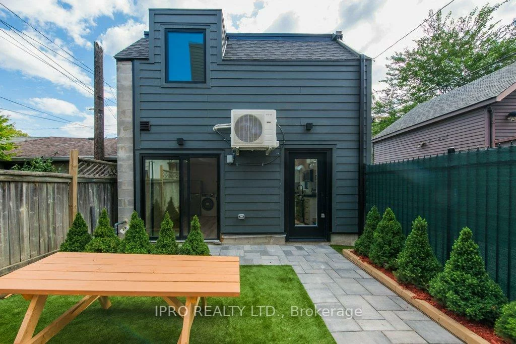 455, Ossington, Palmerston-Little Italy, Toronto