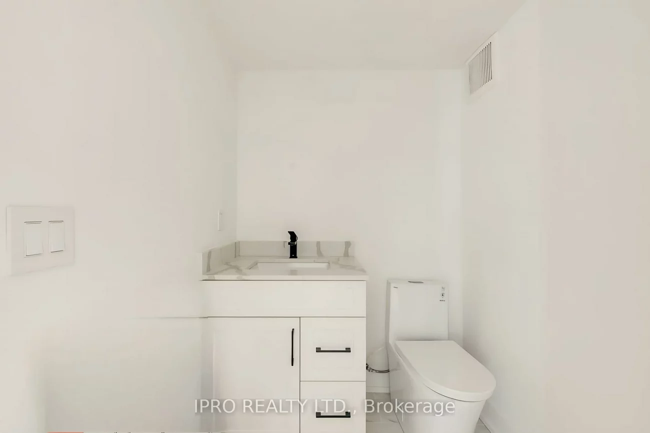 455, Ossington, Palmerston-Little Italy, Toronto