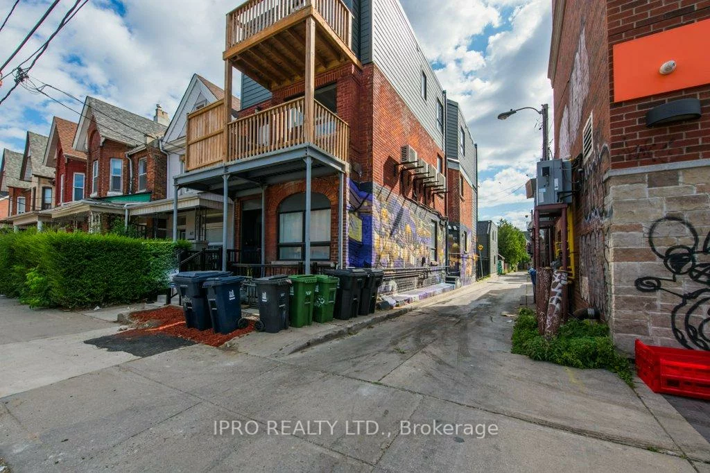 455, Ossington, Palmerston-Little Italy, Toronto