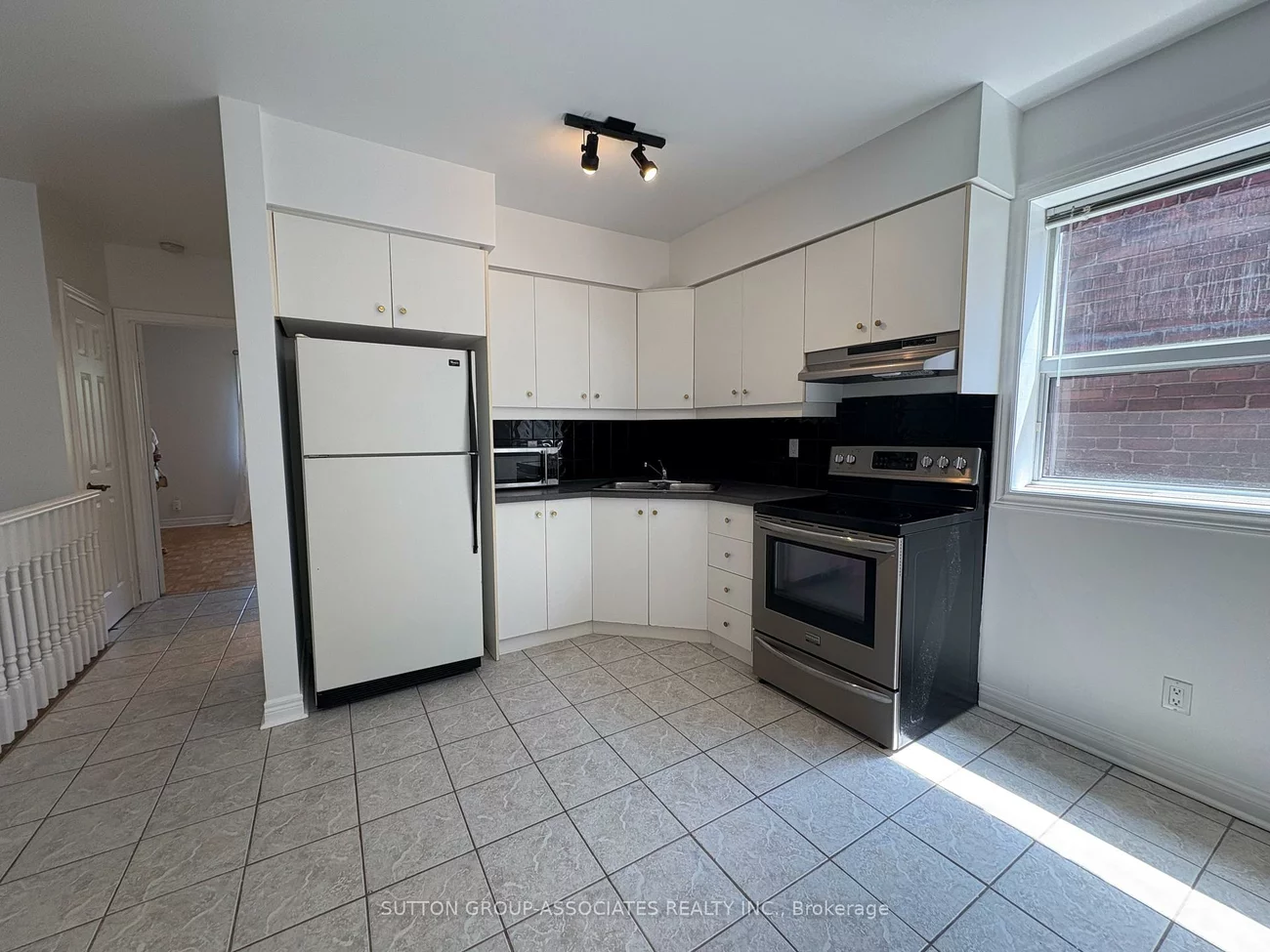 50, Arlington, Wychwood, Toronto
