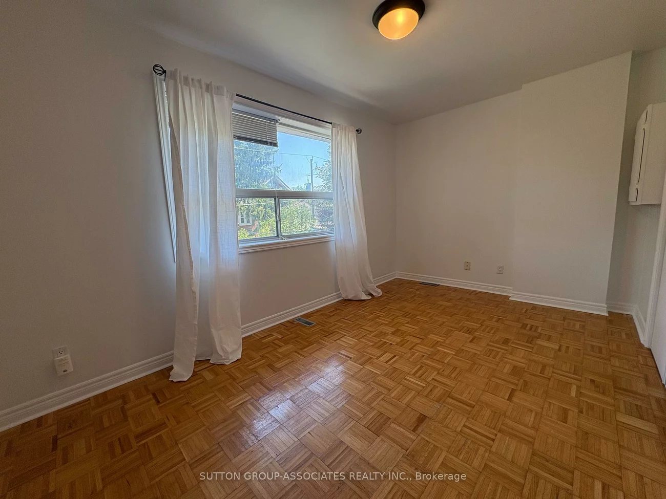 50, Arlington, Wychwood, Toronto