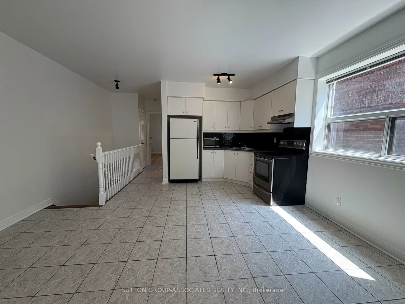 50, Arlington, Wychwood, Toronto
