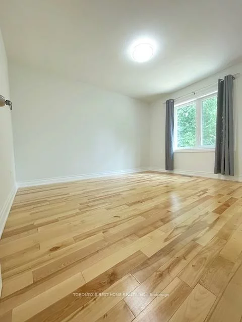 69, Madawaska, Newtonbrook East, Toronto