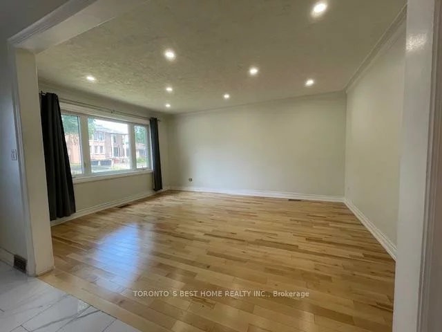 69, Madawaska, Newtonbrook East, Toronto