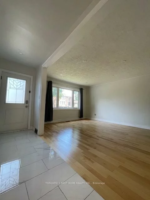 69, Madawaska, Newtonbrook East, Toronto