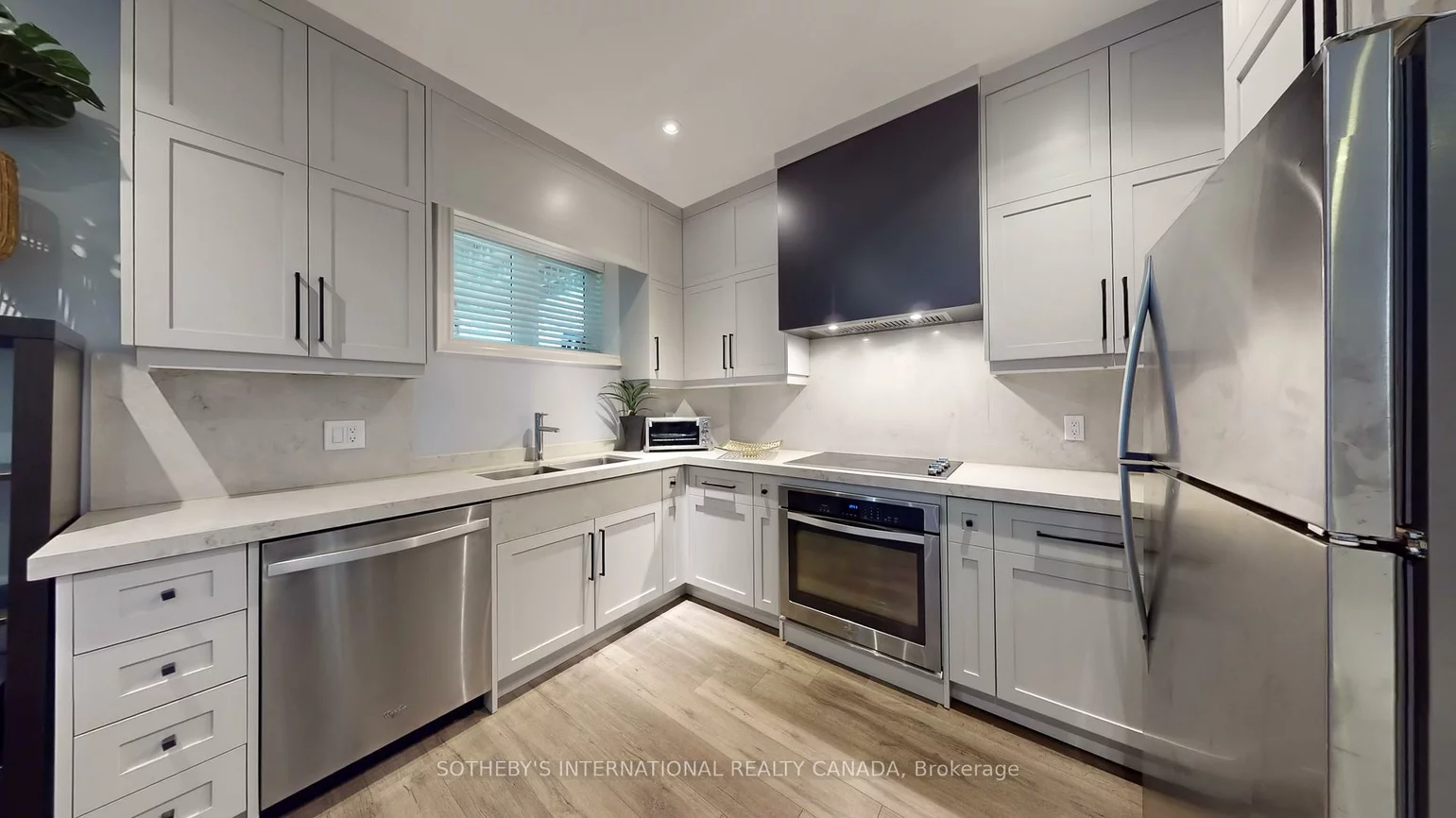 567, Melrose, Bedford Park-Nortown, Toronto