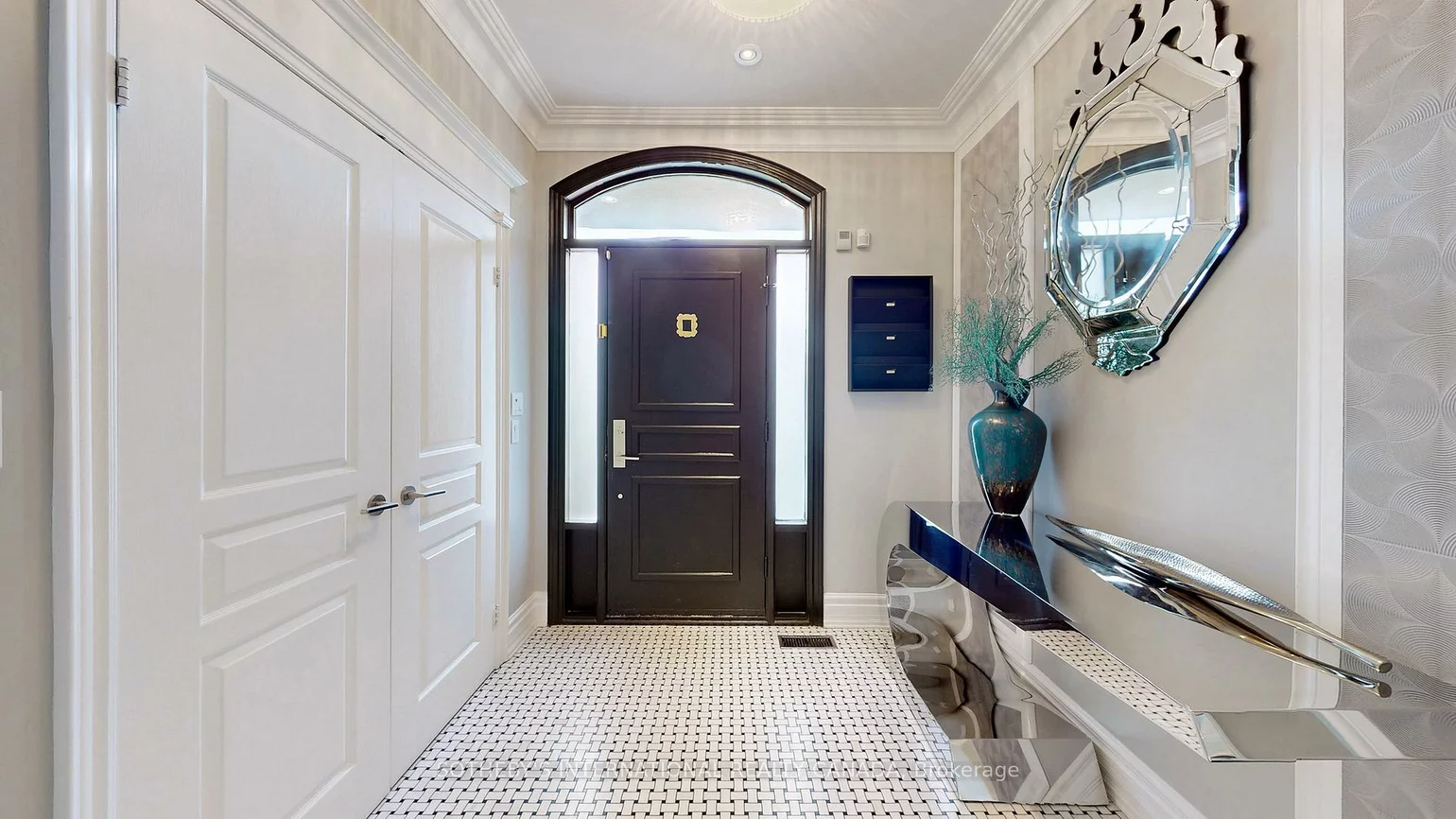 567, Melrose, Bedford Park-Nortown, Toronto