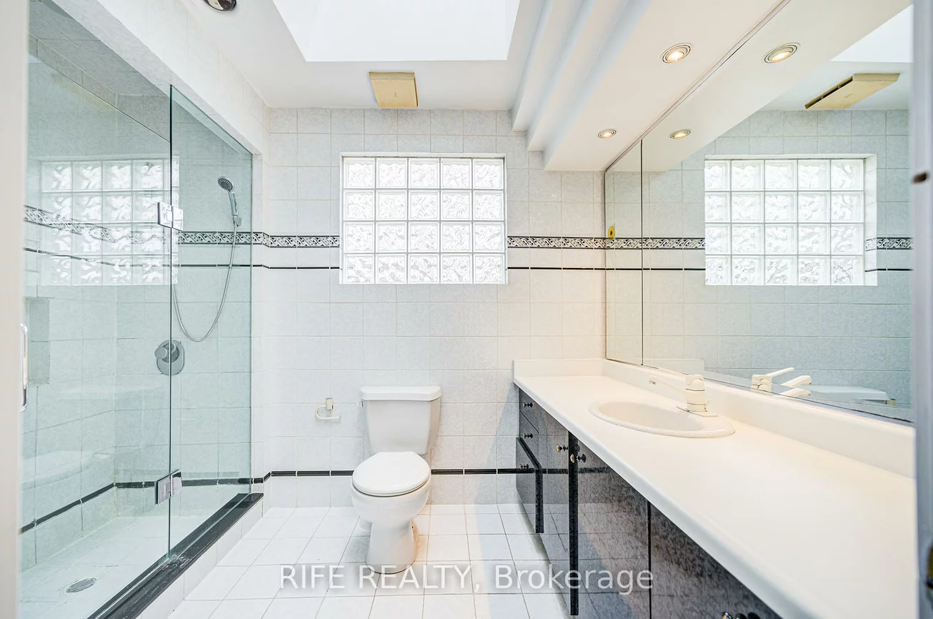 17, Bramble, Banbury-Don Mills, Toronto