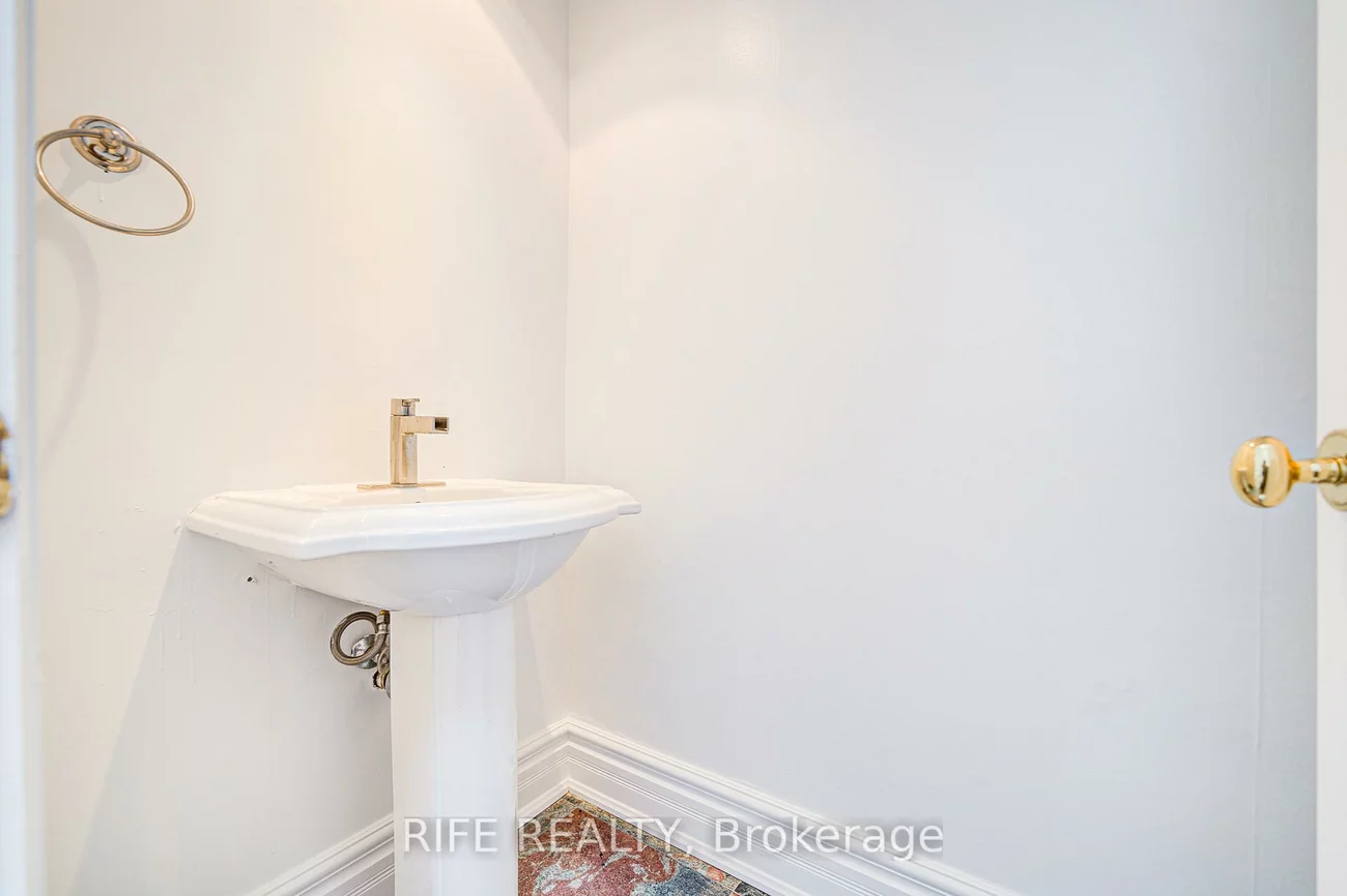 17, Bramble, Banbury-Don Mills, Toronto