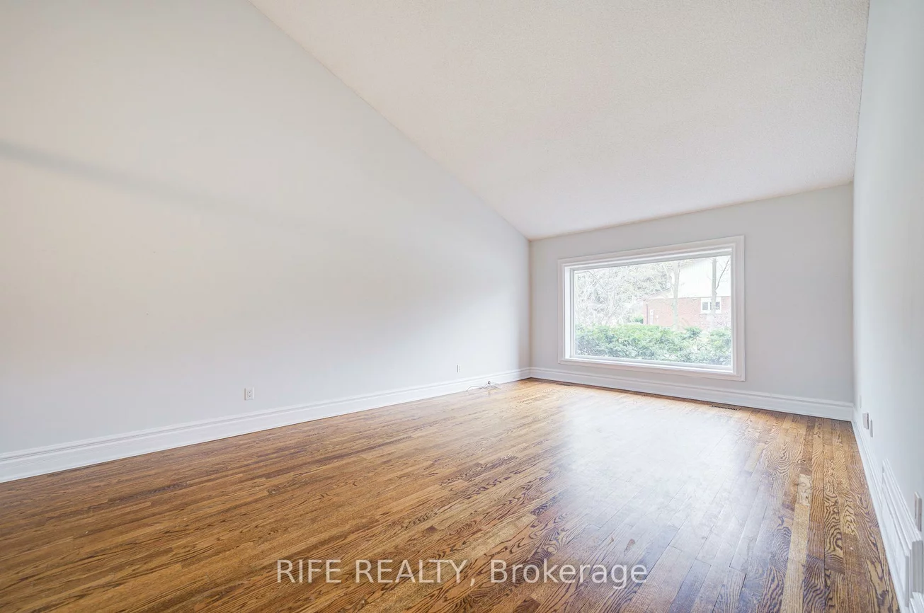 17, Bramble, Banbury-Don Mills, Toronto
