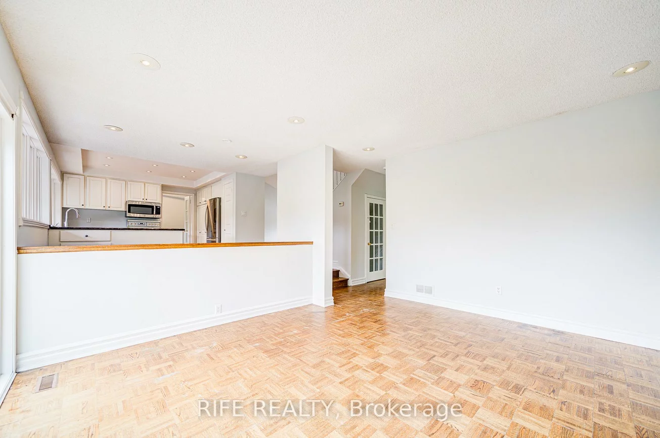 17, Bramble, Banbury-Don Mills, Toronto