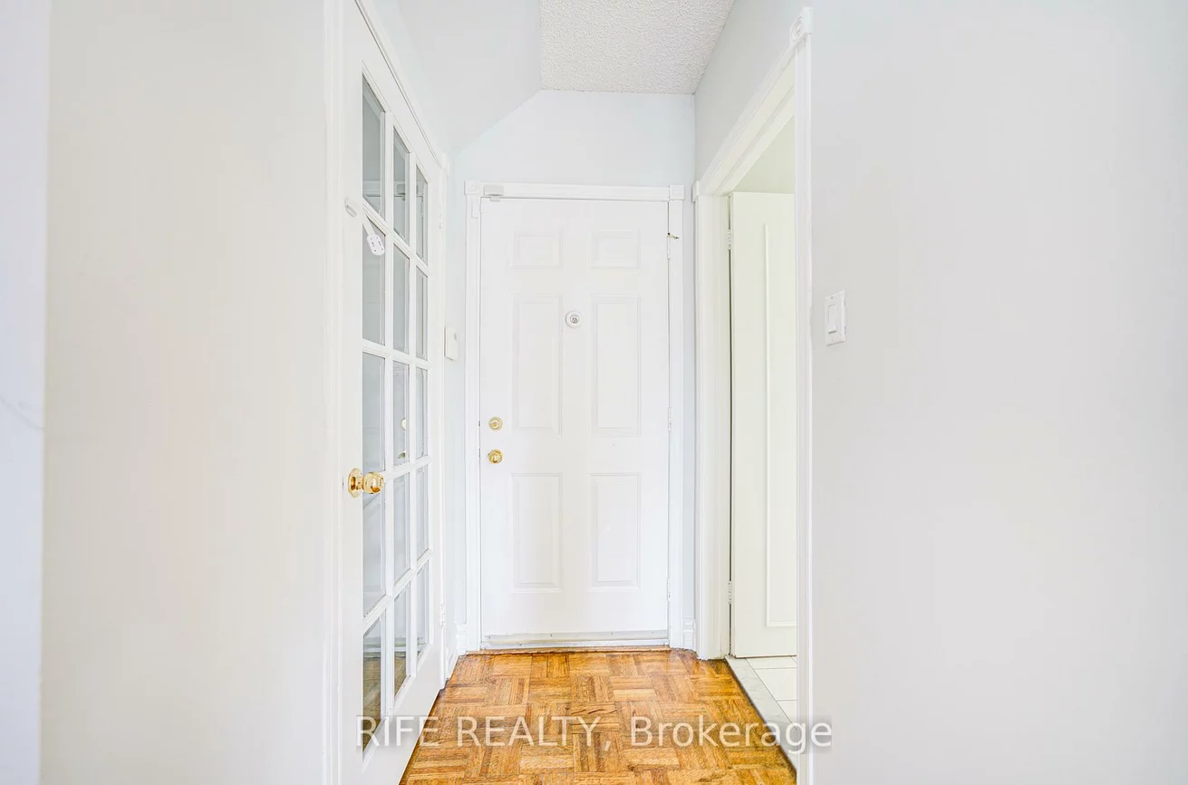 17, Bramble, Banbury-Don Mills, Toronto